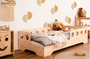 Einzelbett für Kinder mit Rausfallschutz und Lattenrost TILA 5 Montessori Holz