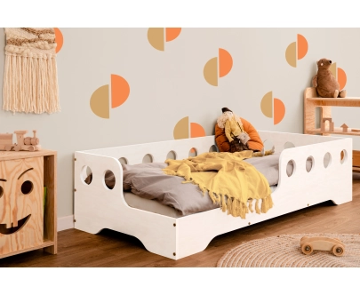 Einzelbett für Kinder mit Rausfallschutz und Lattenrost TILA 5 Montessori Holz