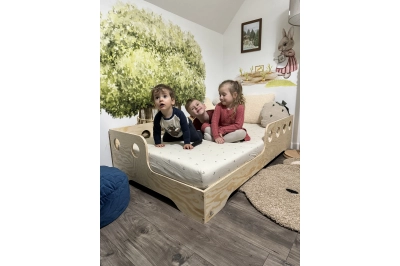 Einzelbett für Kinder mit Rausfallschutz und Lattenrost TILA 5 Montessori Holz