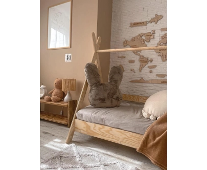 Hausbett für Kinder mit Rausfallschutz und Lattenrost TIPI Montessori Holz