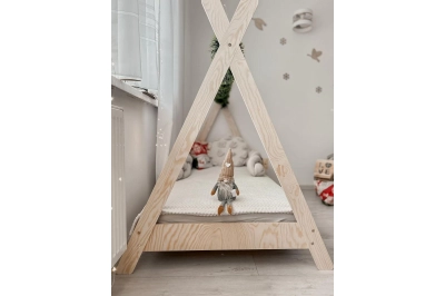 Hausbett für Kinder mit Rausfallschutz und Lattenrost TIPI Montessori Holz