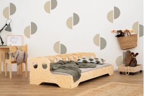 Einzelbett für Kinder mit Rausfallschutz und Lattenrost Sofa TILA 5S Montessori Kiefer