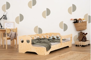 Einzelbett für Kinder mit Rausfallschutz und Lattenrost Sofa TILA 5S Montessori Kiefer