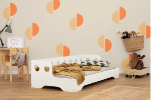 Einzelbett für Kinder mit Rausfallschutz und Lattenrost Sofa TILA 5S Montessori Kiefer