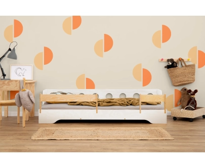 Einzelbett für Kinder mit Rausfallschutz und Lattenrost Sofa TILA 5S Montessori Holz