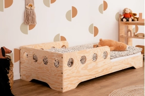 Einzelbett für Kinder mit Rausfallschutz und Lattenrost TILA 6C Montessori Holz