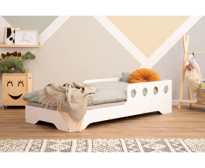 Einzelbett für Kinder mit Rausfallschutz und Lattenrost TILA 6C Montessori Holz