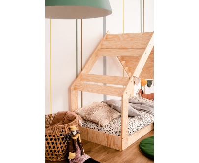 Hausbett für Kinder mit niedriger Konstruktion und Lattenrost MOON G Montessori Holz