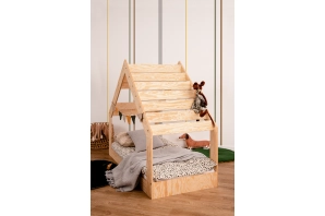Hausbett für Kinder mit niedriger Konstruktion und Lattenrost MOON G Montessori Holz