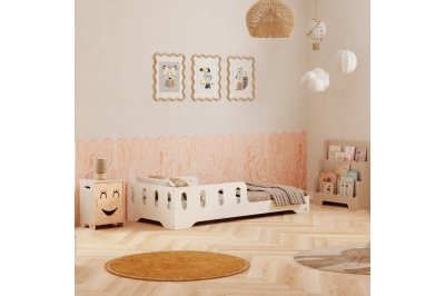 Einzelbett für Kinder mit Rausfallschutz und Lattenrost TILA 6 Montessori Holz