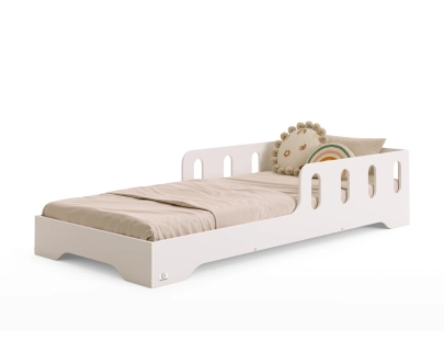 Einzelbett für Kinder mit Rausfallschutz und Lattenrost TILA 6 Montessori Holz