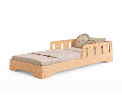 Einzelbett für Kinder mit Rausfallschutz und Lattenrost TILA 6 Montessori Holz