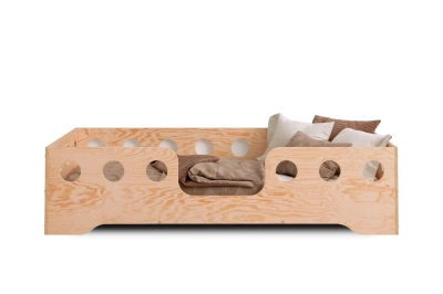 Einzelbett für Kinder mit Rausfallschutz und Lattenrost TILA 4 Montessori Holz