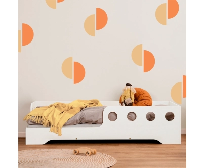 Einzelbett für Kinder mit Rausfallschutz und Lattenrost TILA 5 Montessori Holz