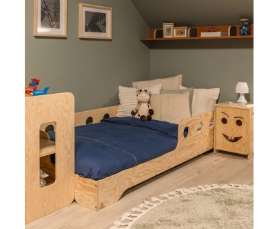 Einzelbett für Kinder mit Rausfallschutz und Lattenrost TILA 5 Montessori Holz