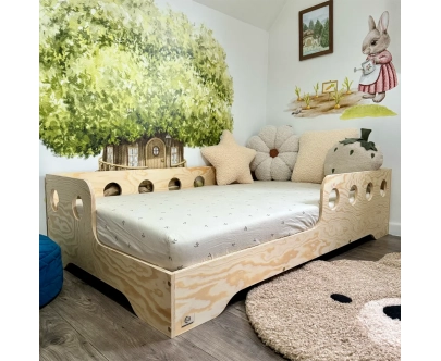 Einzelbett für Kinder mit Rausfallschutz und Lattenrost TILA 5 Montessori Holz