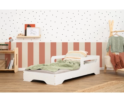 Einzelbett für Kinder mit Rausfallschutz und Lattenrost TILA 3 Montessori Holz