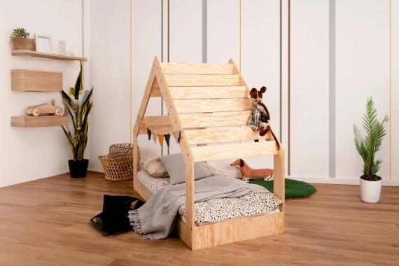 Hausbett für Kinder mit niedriger Konstruktion und Lattenrost MOON G Montessori Holz