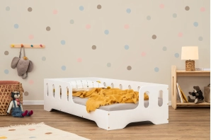 Einzelbett für Kinder mit Rausfallschutz und Lattenrost TILA 1 Montessori Kiefer