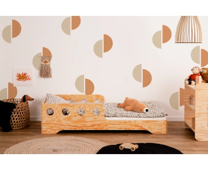 Einzelbett für Kinder mit Rausfallschutz und Lattenrost TILA 6C Montessori Holz