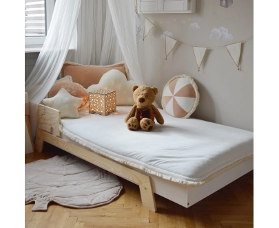 Einzelbett für Kinder mit Rausfallschutz und Lattenrost PUZZLE BR1 Montessori Holz