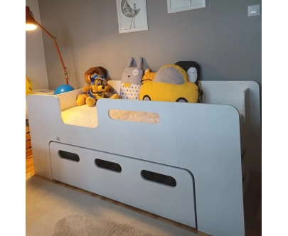 Kinderbett mit Schublade und Lattenrost PIPI Montessori Holz
