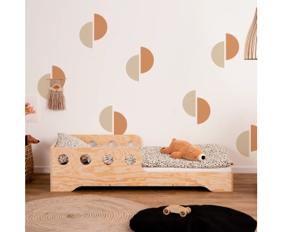 Einzelbett für Kinder mit Rausfallschutz und Lattenrost TILA 6C Montessori Holz