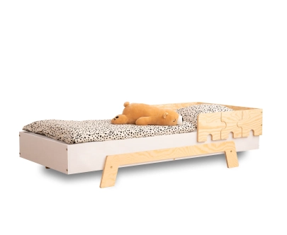 Einzelbett für Kinder mit Rausfallschutz und Lattenrost PUZZLE BR1 Montessori Holz