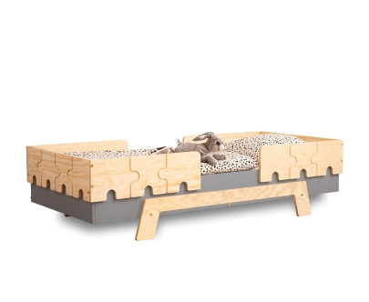 Einzelbett für Kinder mit Rausfallschutz und Lattenrost PUZZLE BR2 Montessori Holz