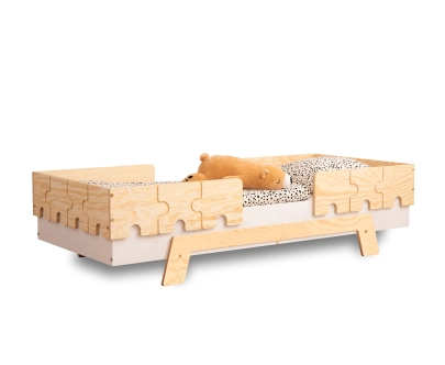 Einzelbett für Kinder mit Rausfallschutz und Lattenrost PUZZLE BR2 Montessori Holz