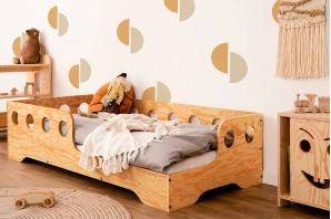 Einzelbett für Kinder mit Rausfallschutz und Lattenrost TILA 5 Montessori Kiefer