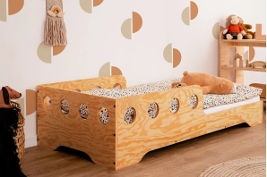 Einzelbett für Kinder mit Rausfallschutz und Lattenrost TILA 6C Montessori Holz